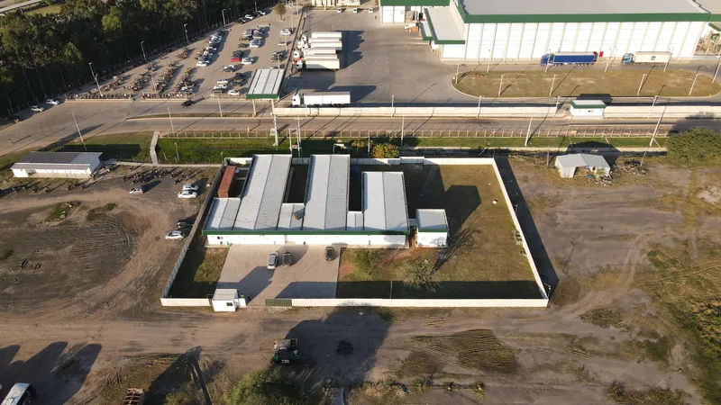 Predio industrial terminado y entregado por V3, visto desde el aire.